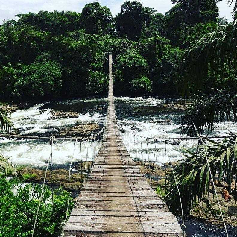 réunion a 3 personnes